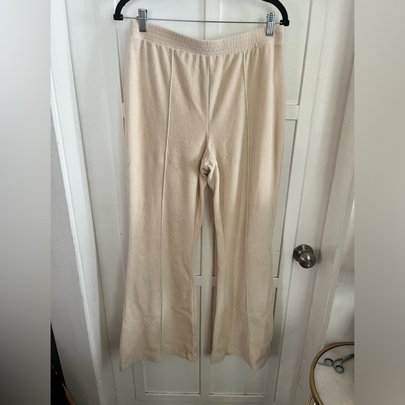 Aerie Groove On Velour Ribbed Flare Pants - Picture 2 of 4